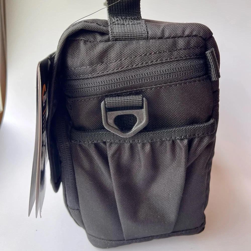 NWT- Lowepro Adventure 140 Camera Bag